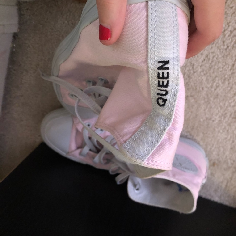 Custom Pink Converse - Picture 2 of 3